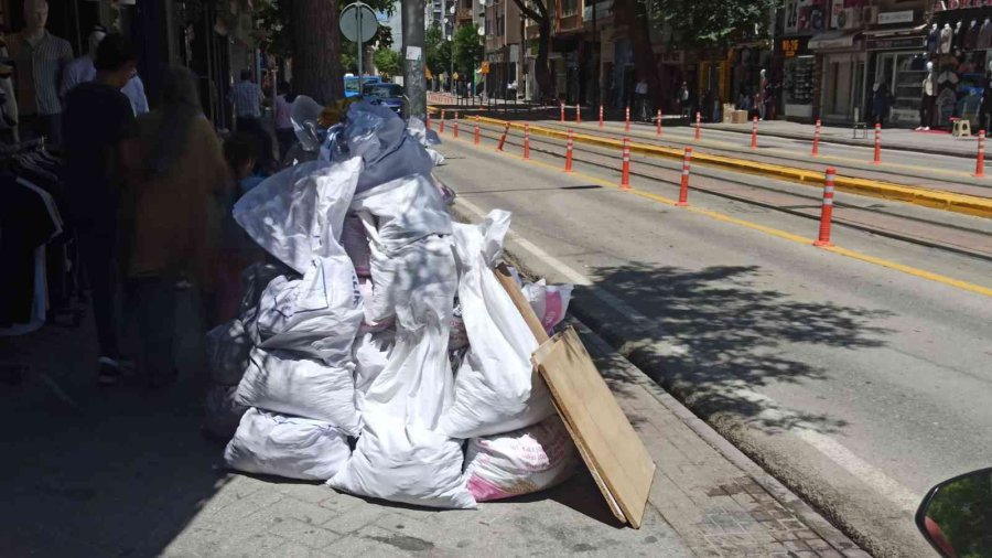 Şehrin Göbeğinde Moloz Yığını