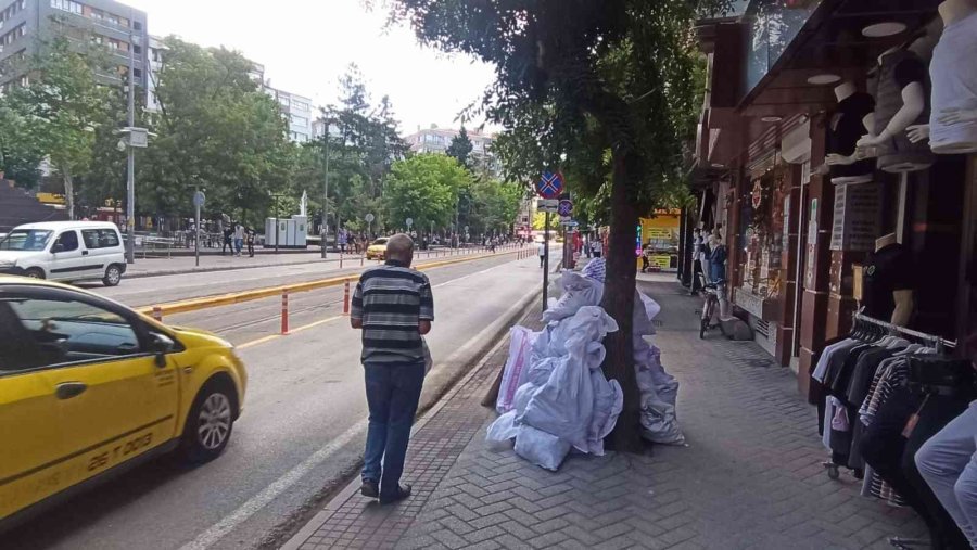 Şehrin Göbeğinde Moloz Yığını