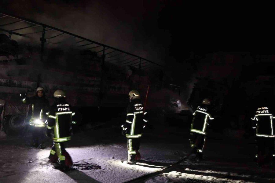 Kayseri İtfaiyesi 2022 Yılının İlk 6 Ayında 3 Bin 48 Vakaya Müdahale Etti