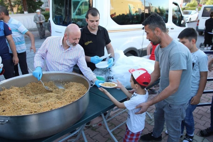 Kocasinanlı Çocuklar Başkan Çolakbayrakdar İle Şenlendi