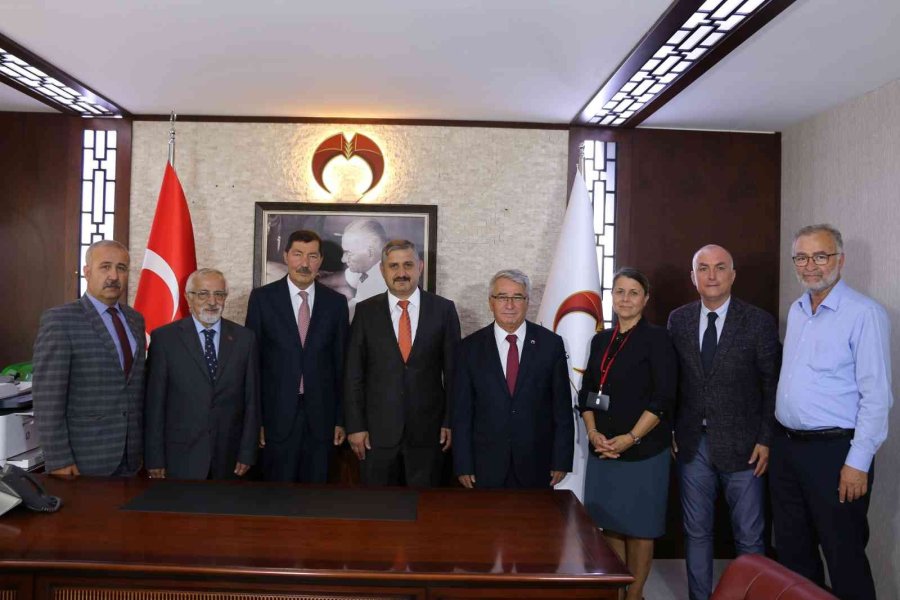 Konya Gıda Ve Tarım Üniversitesi Rektörlüğünde Devir Teslim Töreni Yapıldı