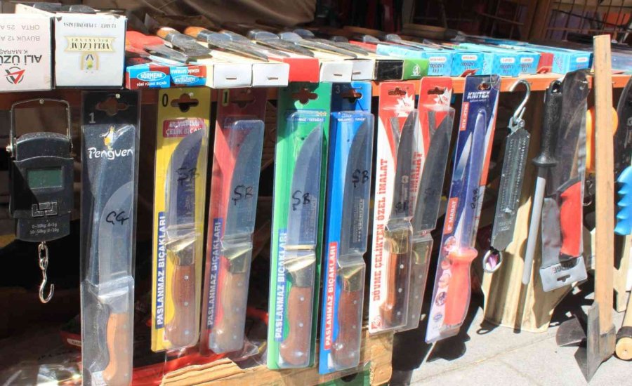 Kurban Bayramı Öncesi 60 Yıllık Bıçak Ustasından ‘işi Bilene Gidin” Uyarısı