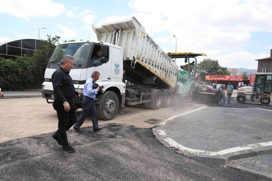 Şehir Merkezine Otopark Ve Asfalt Çalışması Yapılıyor