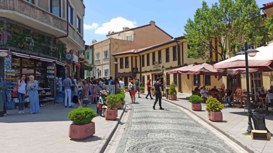 Tarihi Bölgede Hafta Sonu Yoğunluğu