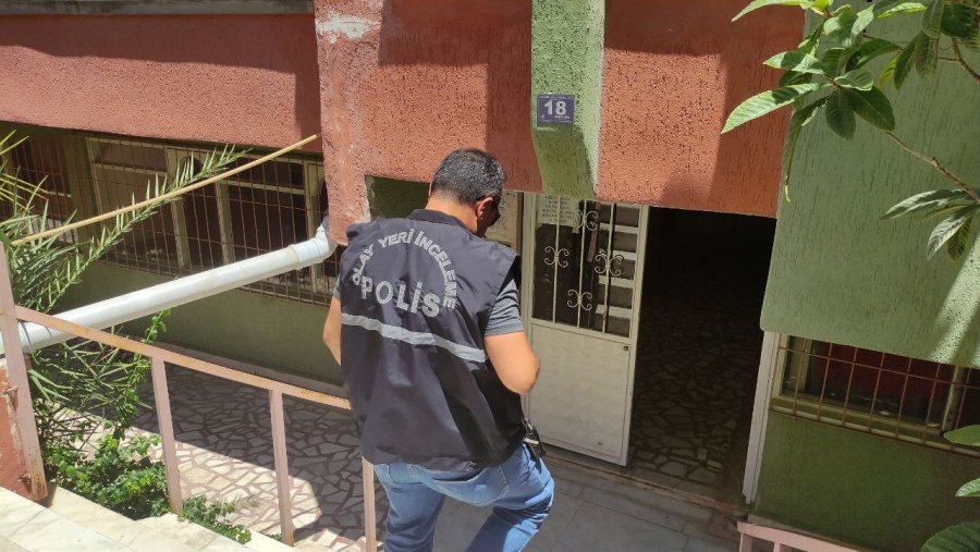 Yalnız Yaşayan Yaşlı Adam Evinde Ölü Bulundu