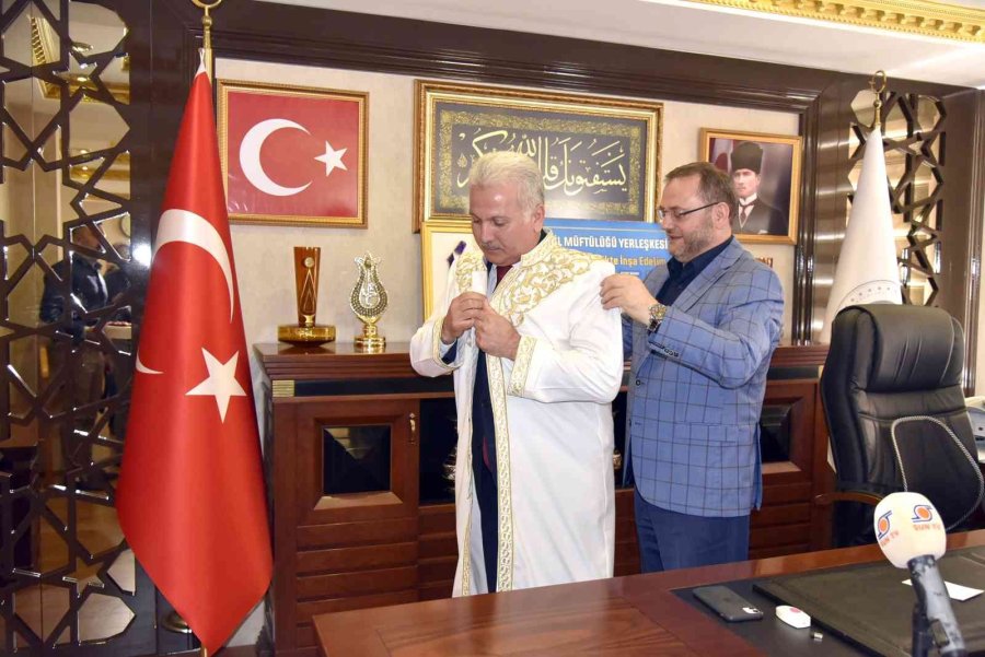 Mersin Müftüsü Yığman, Görevine Başladı