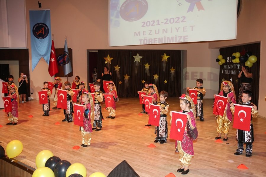 75. Yıl Kreş Ve Çocuk Kulübü Öğrencilerine Coşkulu Mezuniyet Töreni