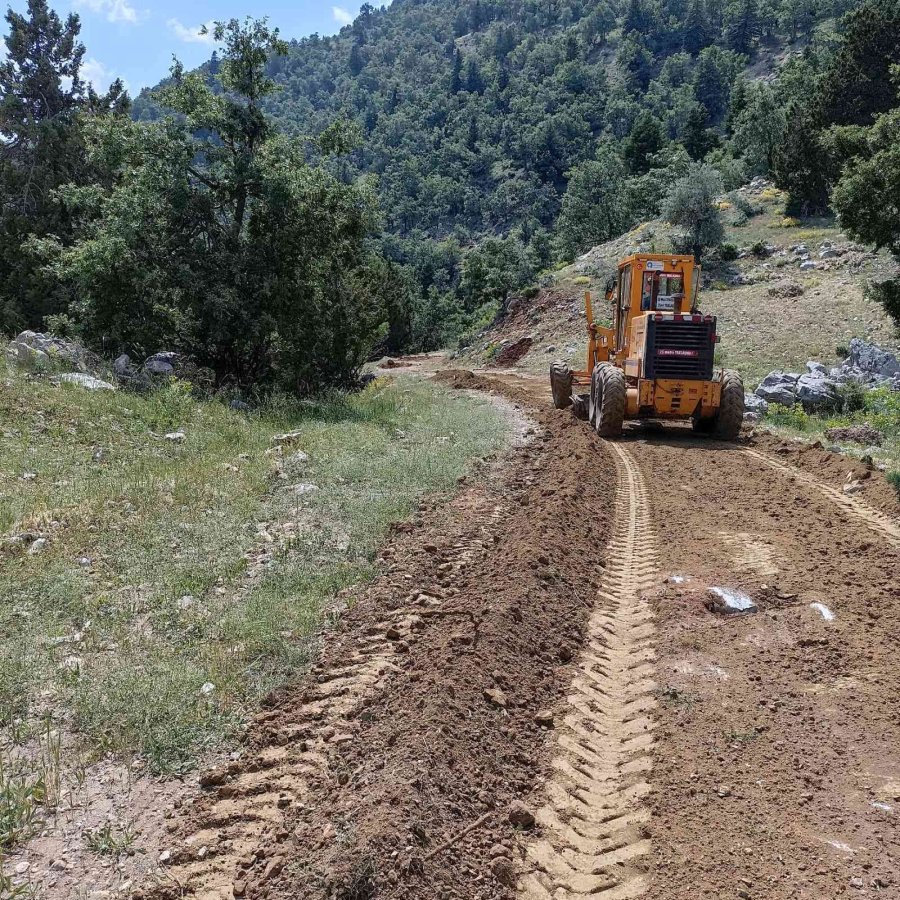 Yayla Yollarında Yoğun Mesai