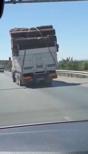 Tehlikeyi Sezen Sürücüler Kayda Girip Uyardı, Kaçınılmaz Son Gecikmedi