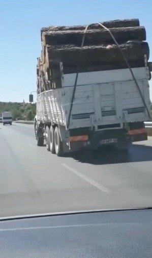 Tehlikeyi Sezen Sürücüler Kayda Girip Uyardı, Kaçınılmaz Son Gecikmedi