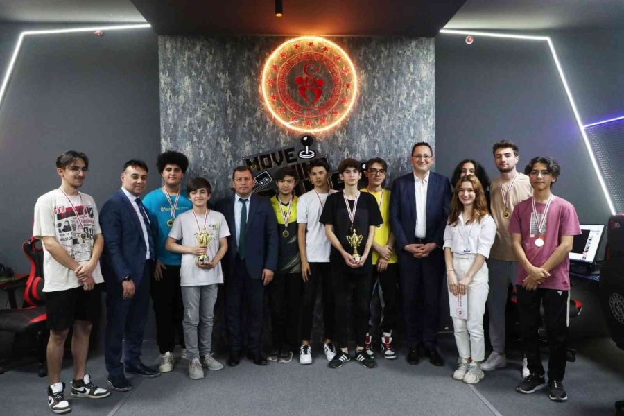 E-spor Eğitimi Sona Erdi