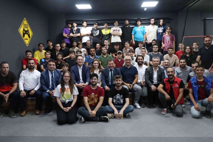 E-spor Eğitimi Sona Erdi