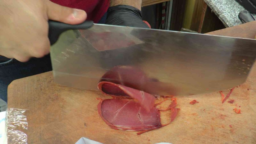 Pastırma Ve Sucuğa Gurbetçi Dopingi