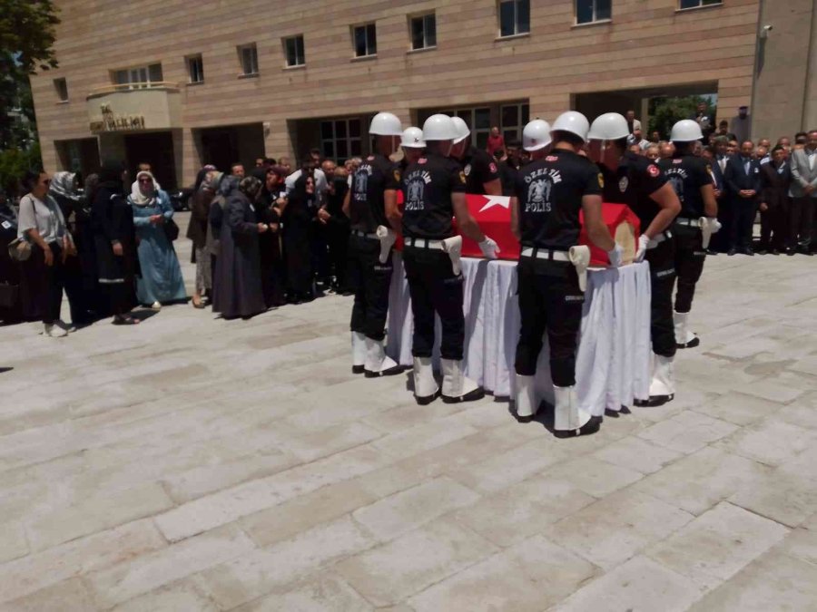 Niyazi Özcan Son Yolculuğuna Uğurlandı