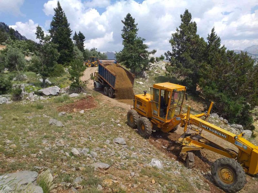 Yayla Yollarında Yoğun Mesai