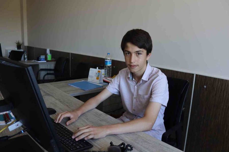 Bilgisayar Alışkanlığını Yendi, Lgs’de Şampiyon Oldu