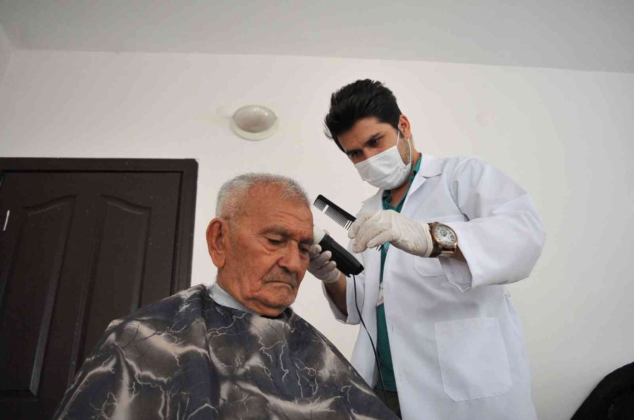 Kemer’de Ocak Ayından Buyana 340 Vatandaşa Evde Bakım Ve Sağlık Hizmeti Verildi