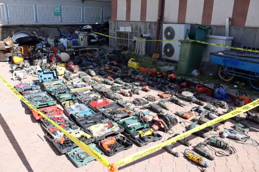 Çalıntı Malzemeler Hurdacıdan Çıktı