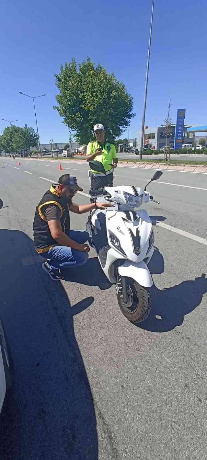 Motosiklet Ve Kuş Grubu Araçlar Denetlendi