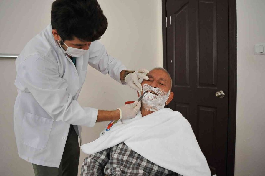 Kemer’de Ocak Ayından Buyana 340 Vatandaşa Evde Bakım Ve Sağlık Hizmeti Verildi