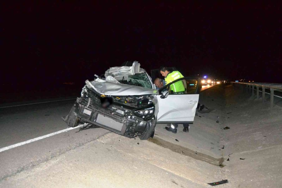 Konya’da Otomobil Kamyona Çarptı: 4 Yaralı