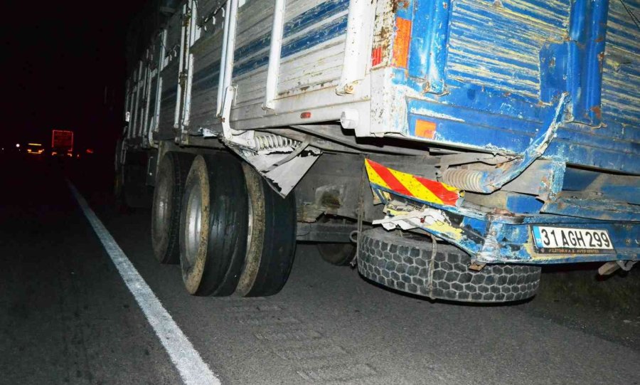 Konya’da Otomobil Kamyona Çarptı: 4 Yaralı