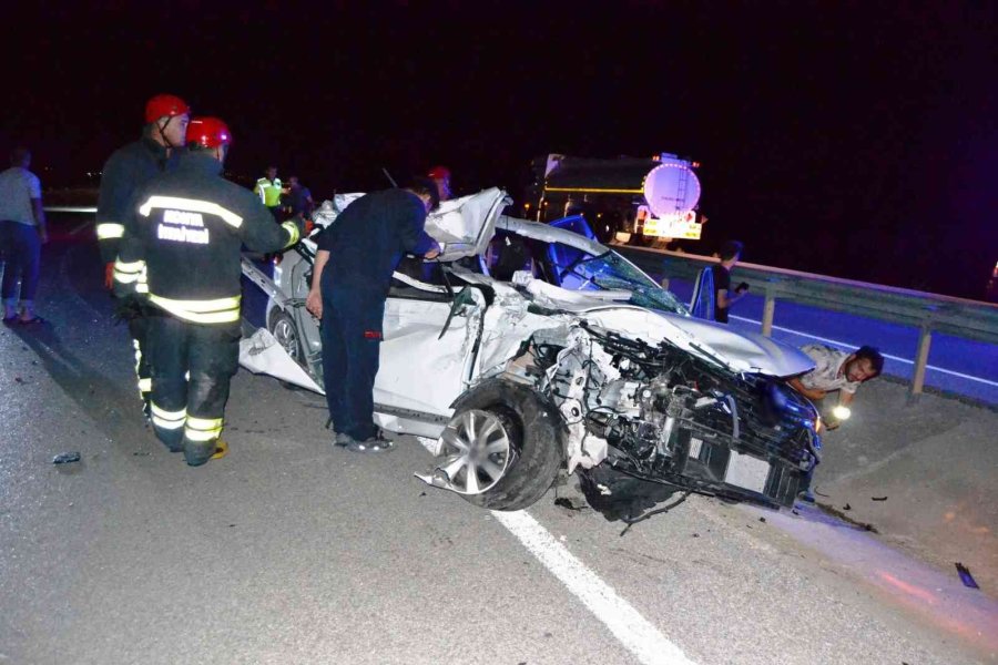 Konya’da Otomobil Kamyona Çarptı: 4 Yaralı