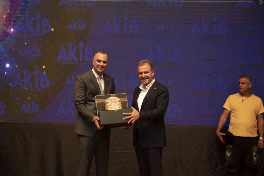 Başkan Seçer, Akib’in ’2021 Yılı Yaş Meyve Sebze İhracatın Yıldızları’ Ödül Törenine Katıldı