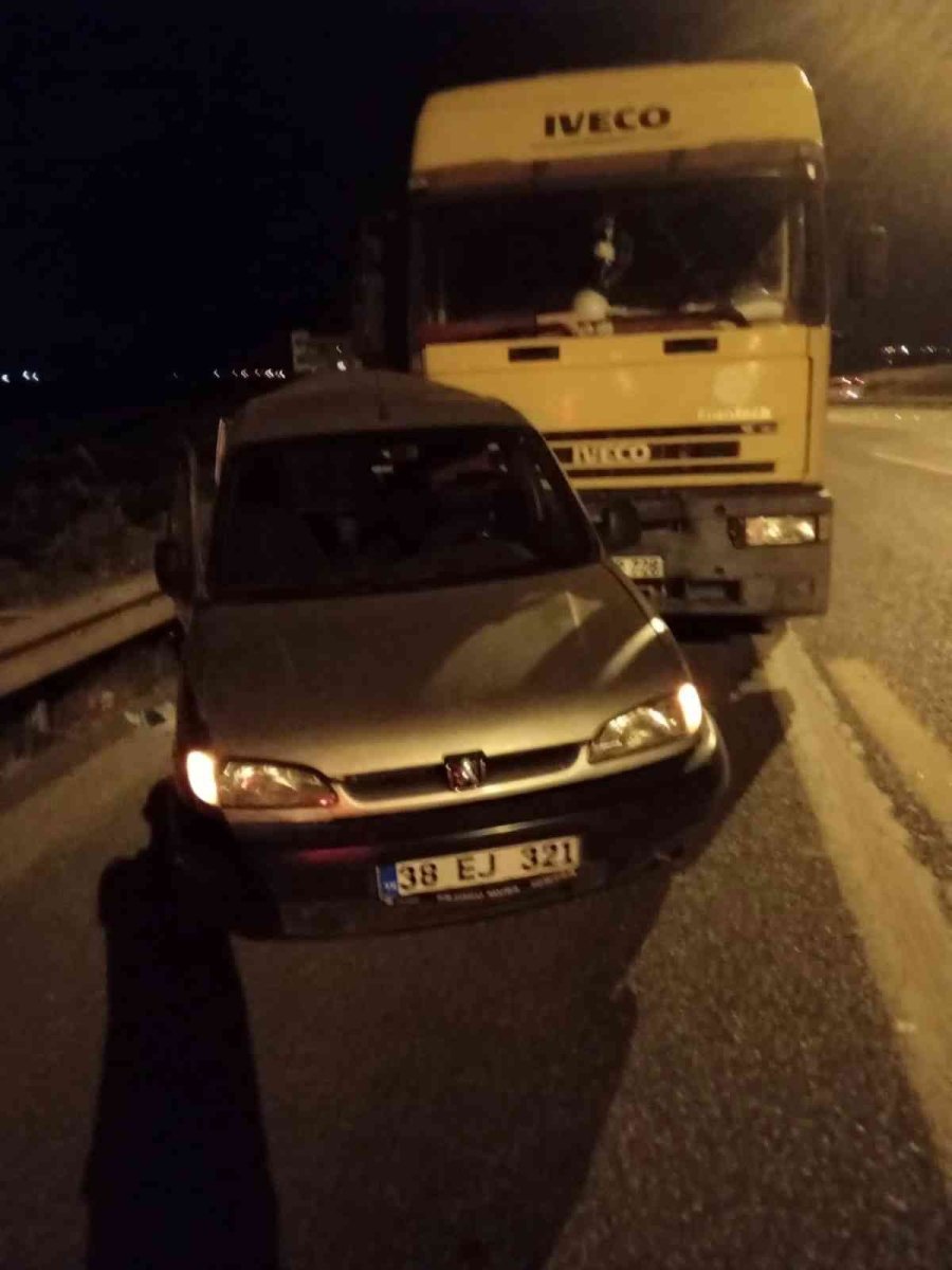 Tarsus’ta İki Kazada 1 Kişi Öldü, 7 Kişi Yaralandı