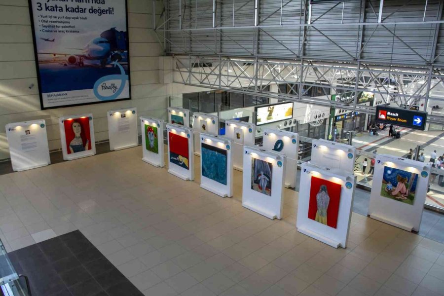 Havalimanı’nda Karma Sergi