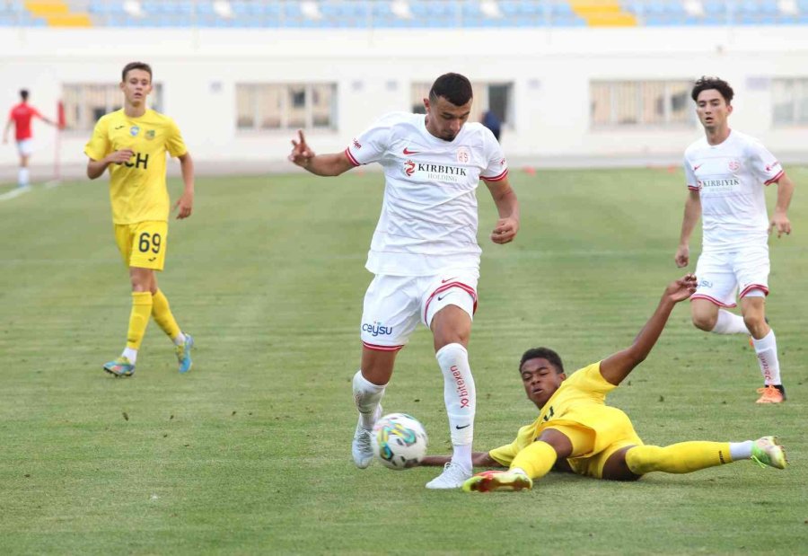 Hazırlık Maçı: Antalyaspor: 0 - Metalist Kharkiv: 1
