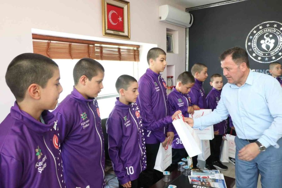 Bünyanlı Basketbolculardan Ali İhsan Kabakcı’ya Ziyaret