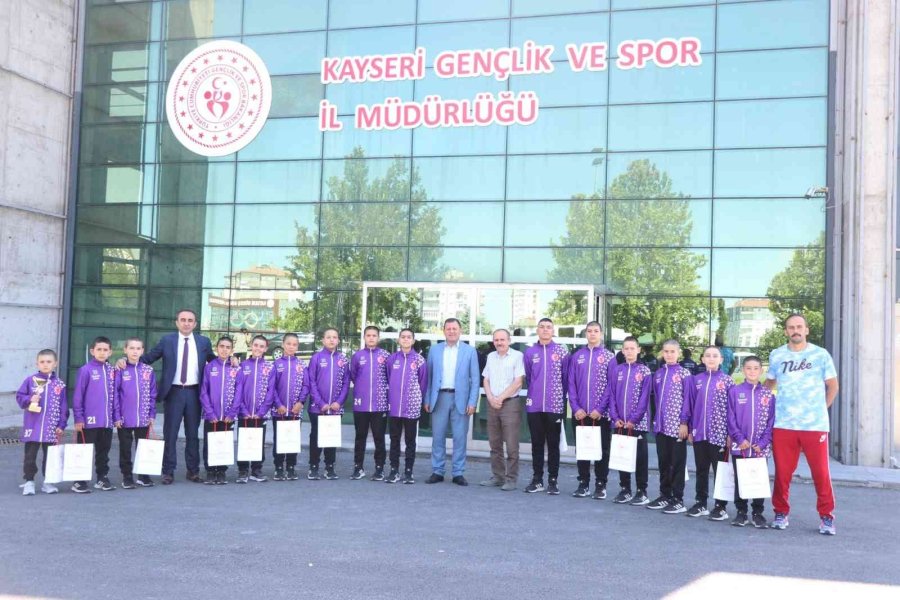 Bünyanlı Basketbolculardan Ali İhsan Kabakcı’ya Ziyaret