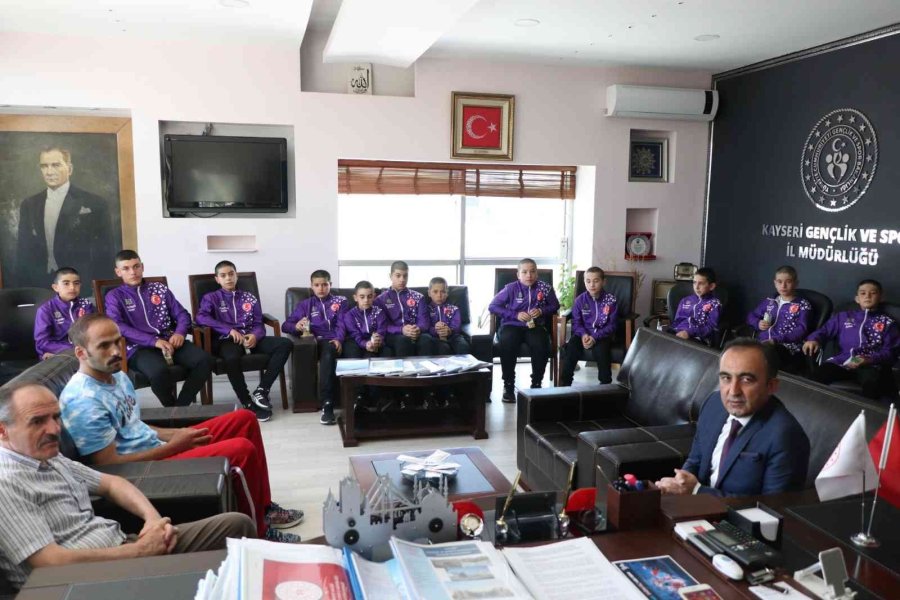 Bünyanlı Basketbolculardan Ali İhsan Kabakcı’ya Ziyaret