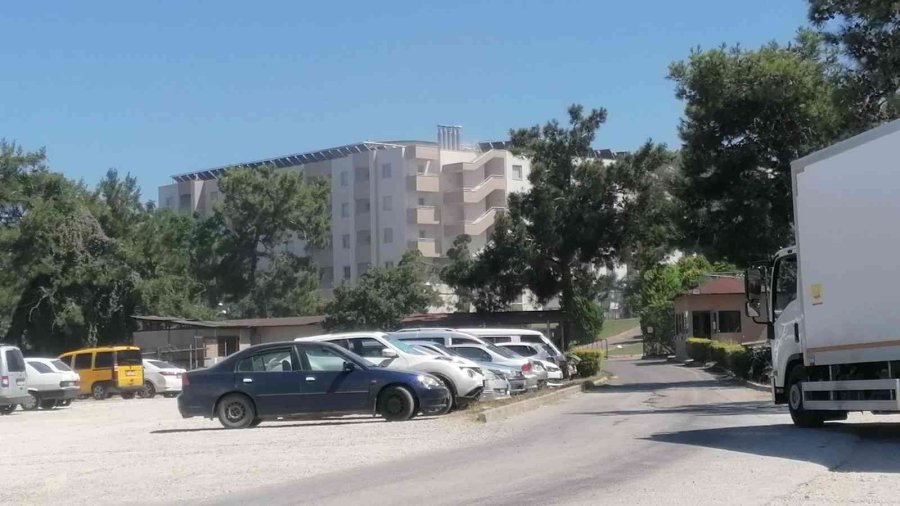 Manavgat’da Otel Çamaşırhanesinde Yangın