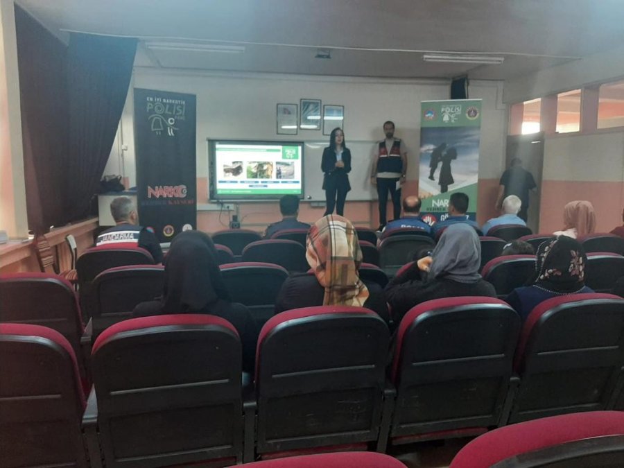 Jandarma’dan ‘en İyi Narkotik Polisi Anne Projesi’