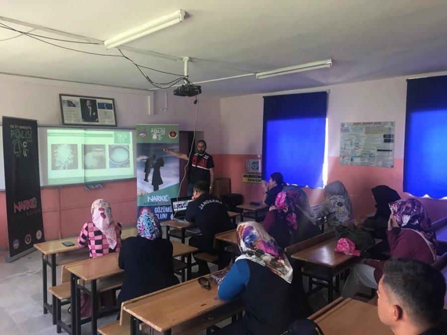 Jandarma’dan ‘en İyi Narkotik Polisi Anne Projesi’