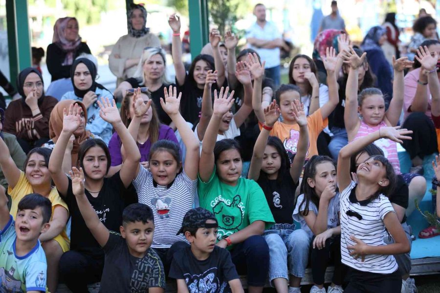 Çocukların Başkan Amca Sevgisi