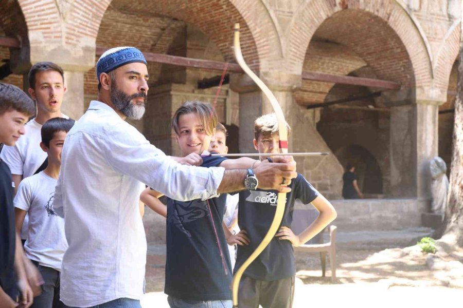 Balkanlar’da Genç Komek Heyecanı