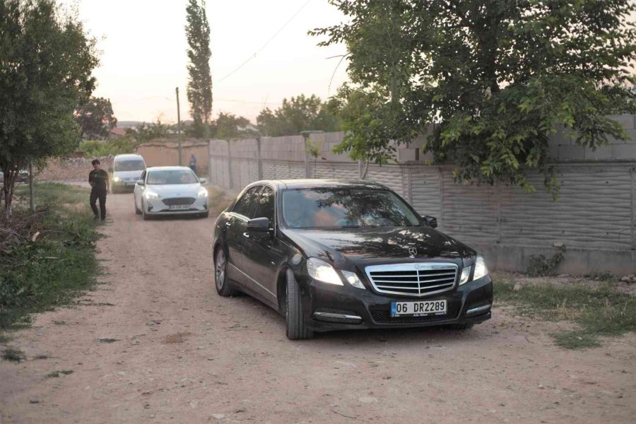 Tahliye Olan Kadir Şeker Evine Geldi