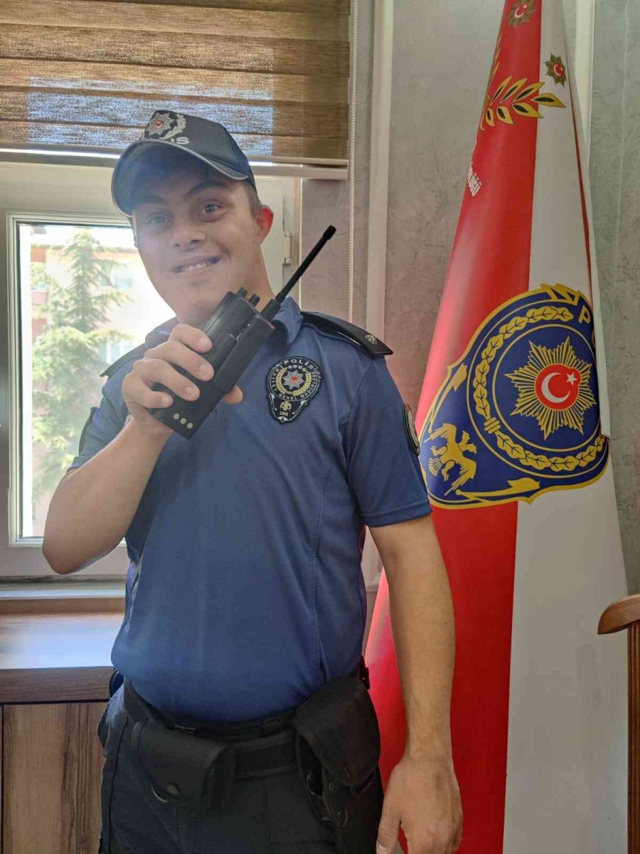 Kaymakam Eyyüpkoca’dan Down Sendromlu Safa’ya Büyük Jest