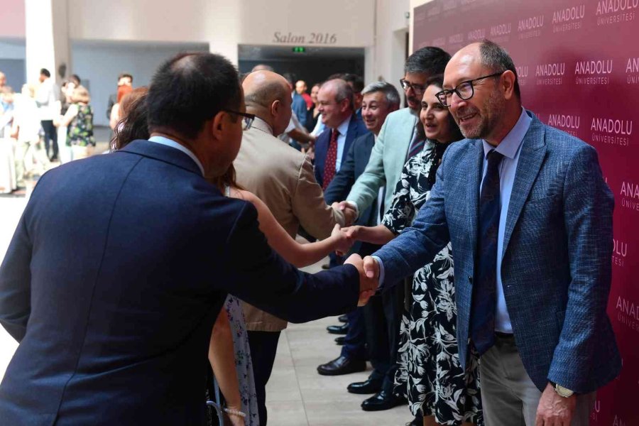 Anadolu Üniversitesi Ailesi Bayramlaşma Töreninde Bir Araya Geldi