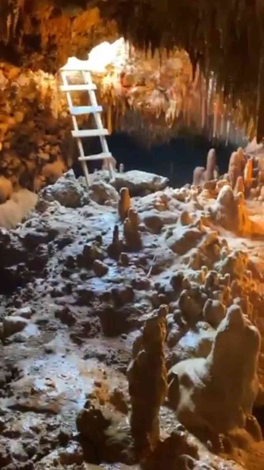 İnşaatın Temel Kazılarında Mağara Bulundu