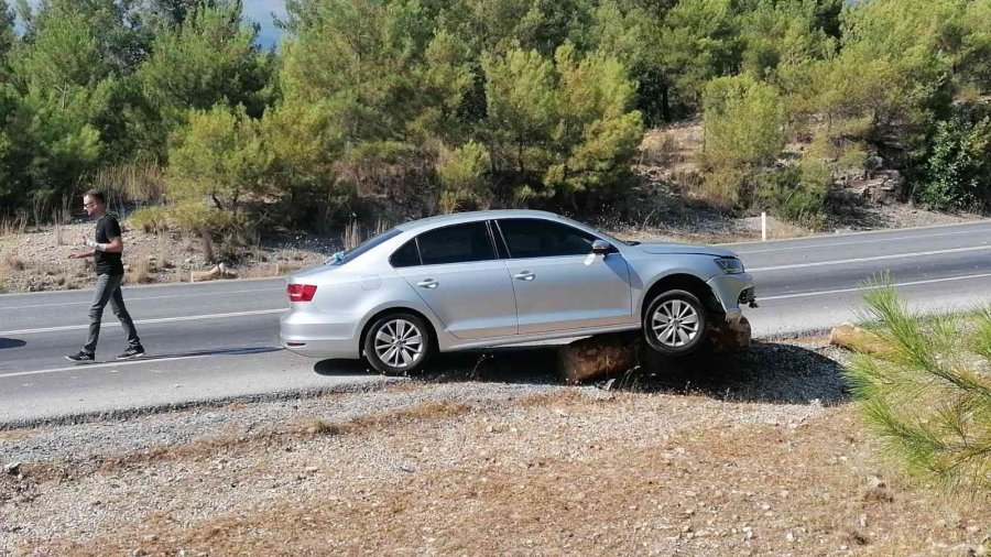 Alkollü Sürücü Tomruk Kamyonuyla Karayolunu Savaş Alanına Çevirdi