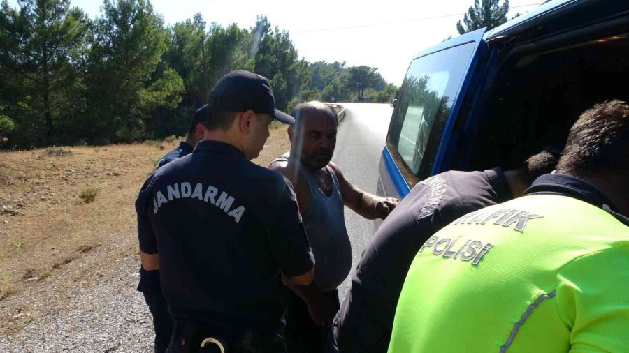 Alkollü Sürücü Tomruk Kamyonuyla Karayolunu Savaş Alanına Çevirdi