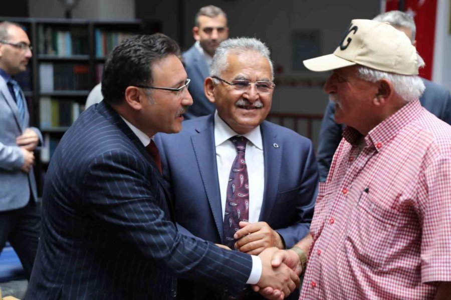 Vali Çiçek, Bayram Ziyaretlerinde Bulundu