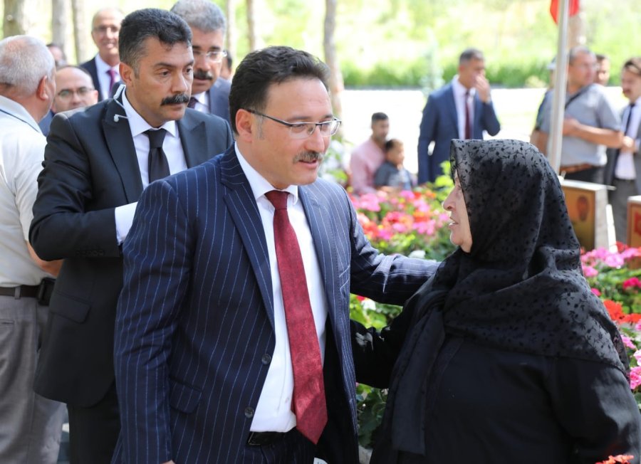 Vali Çiçek, Bayram Ziyaretlerinde Bulundu