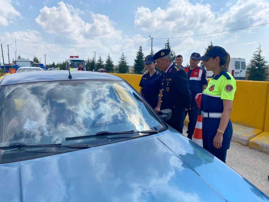 İl Jandarma Komutanı Atasoy’dan Kontrol Noktalarına Ziyaret