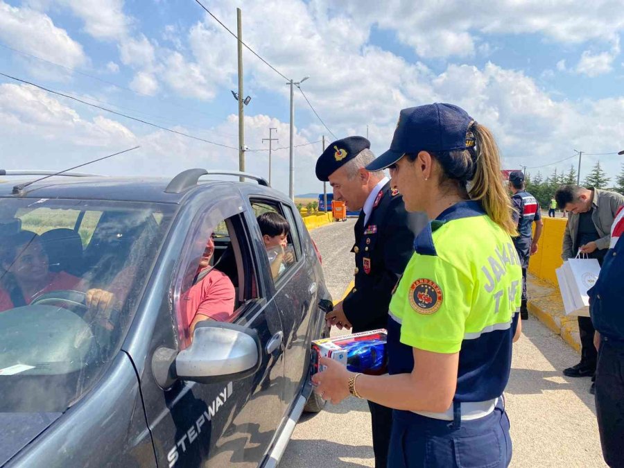 İl Jandarma Komutanı Atasoy’dan Kontrol Noktalarına Ziyaret