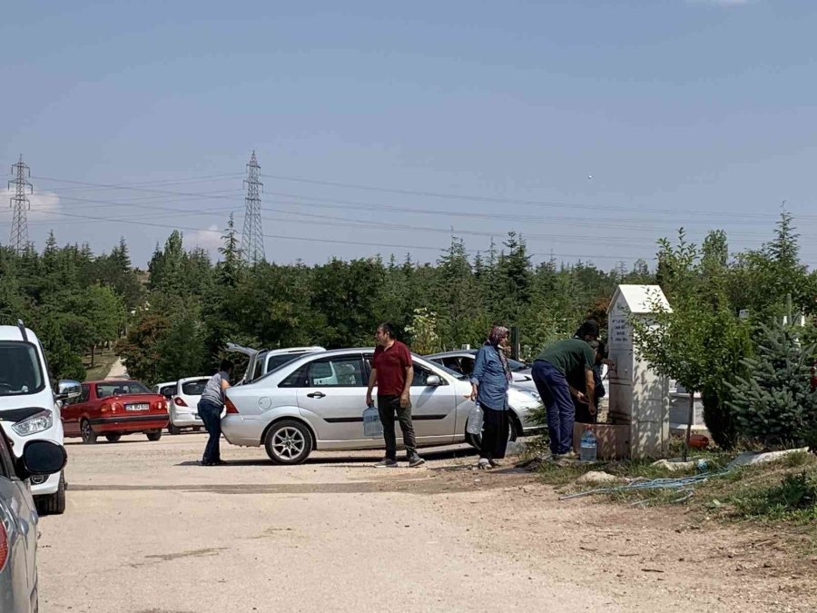 Mezarlıkta Arefe Yoğunluğu
